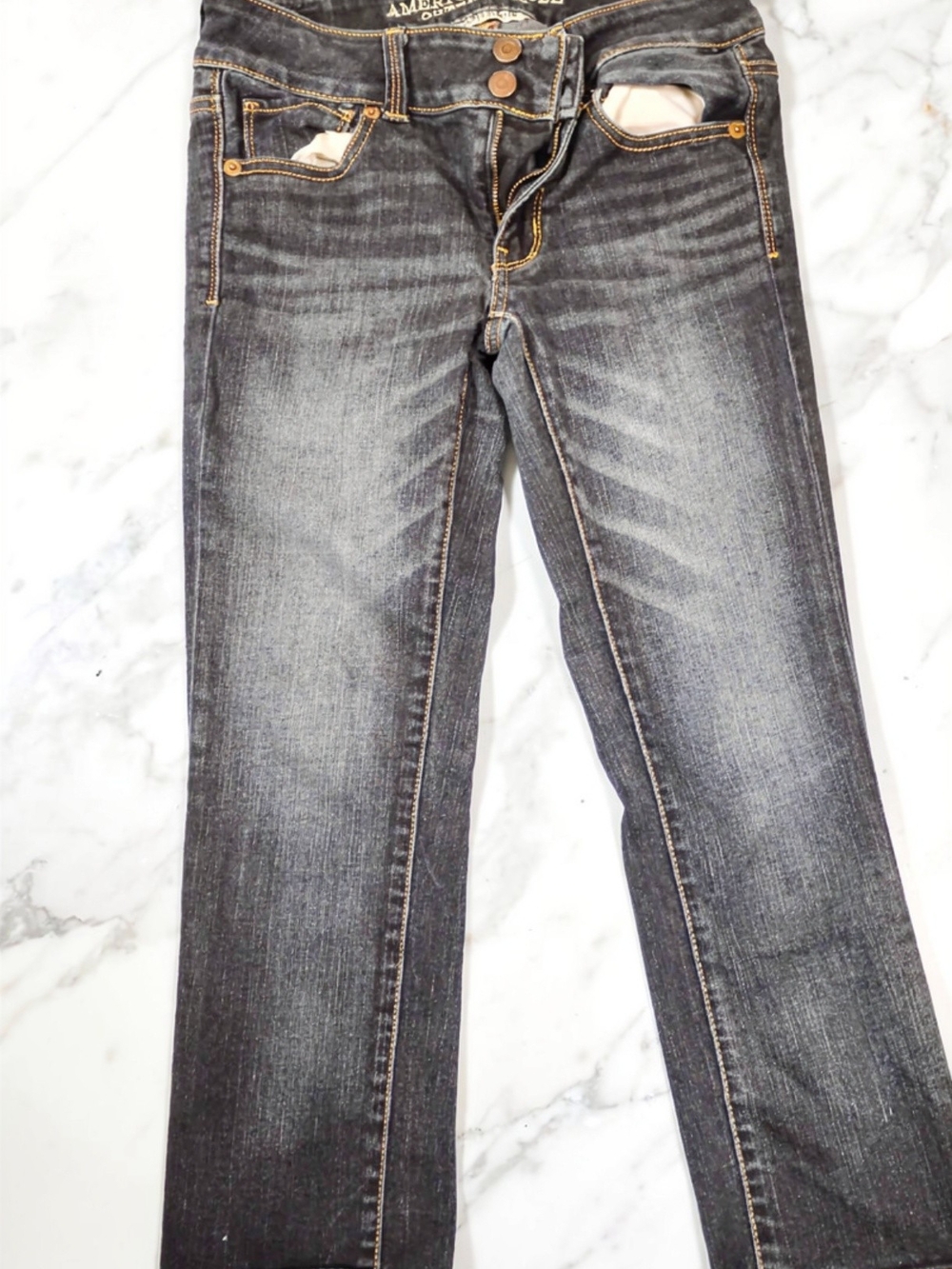 American Eagle Women’s Blue Denim Jeans with Contrast Stitching Super Strech